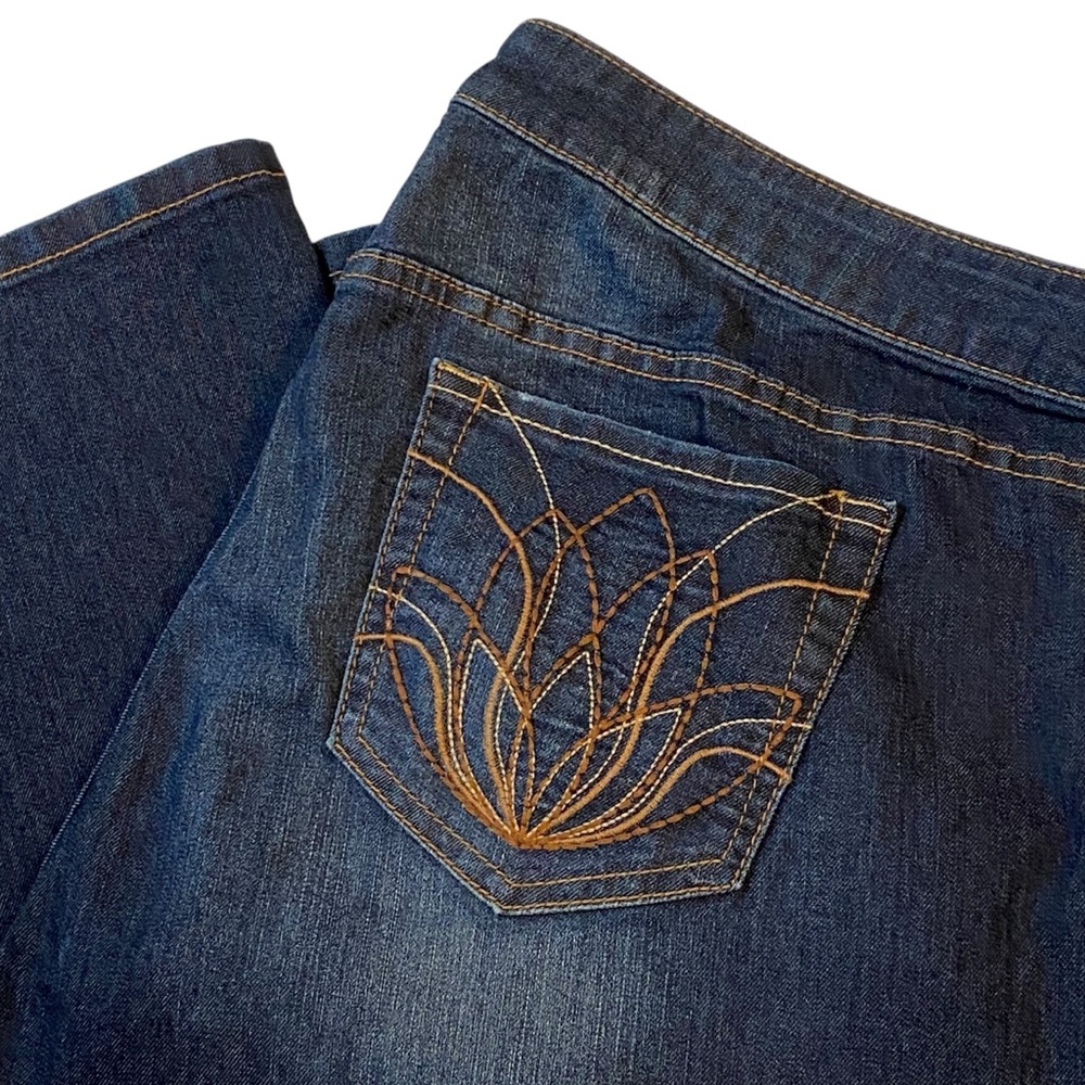 TORRID Bootcut Jeans Stretch Denim Embroidered Pockets Dark Wash Womens Size 24